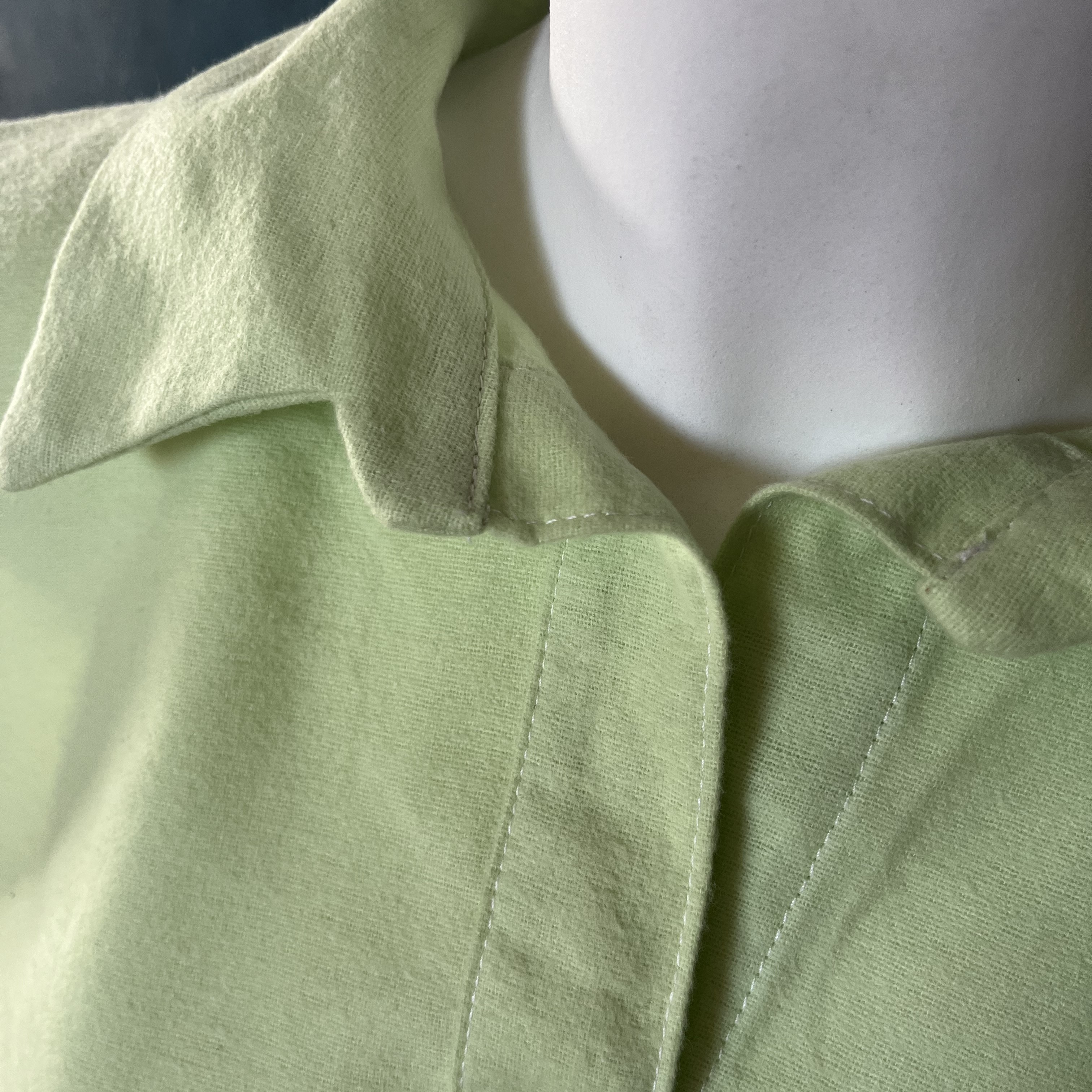 zacht kraagje mint, natuurbegraafenis, crematie, minimalistisch, duurzaam en afbreekbaar